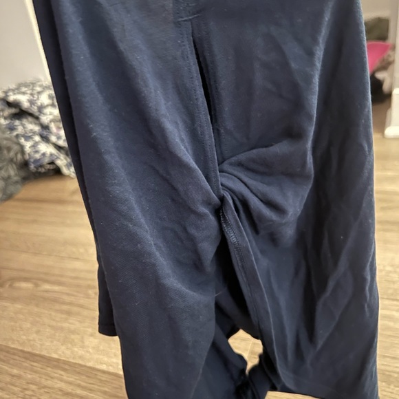 Navy lululemon size 2 tank - Picture 2 of 3